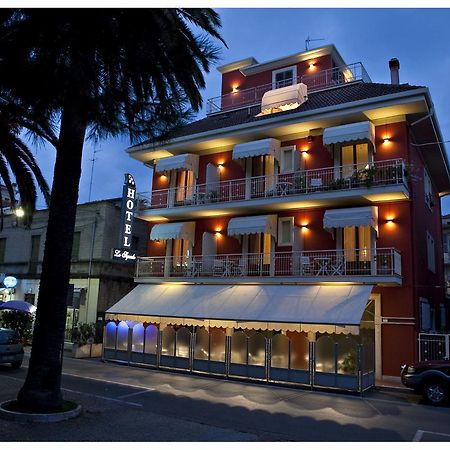 Hotel Lo Squalo Гротамаре Екстериор снимка
