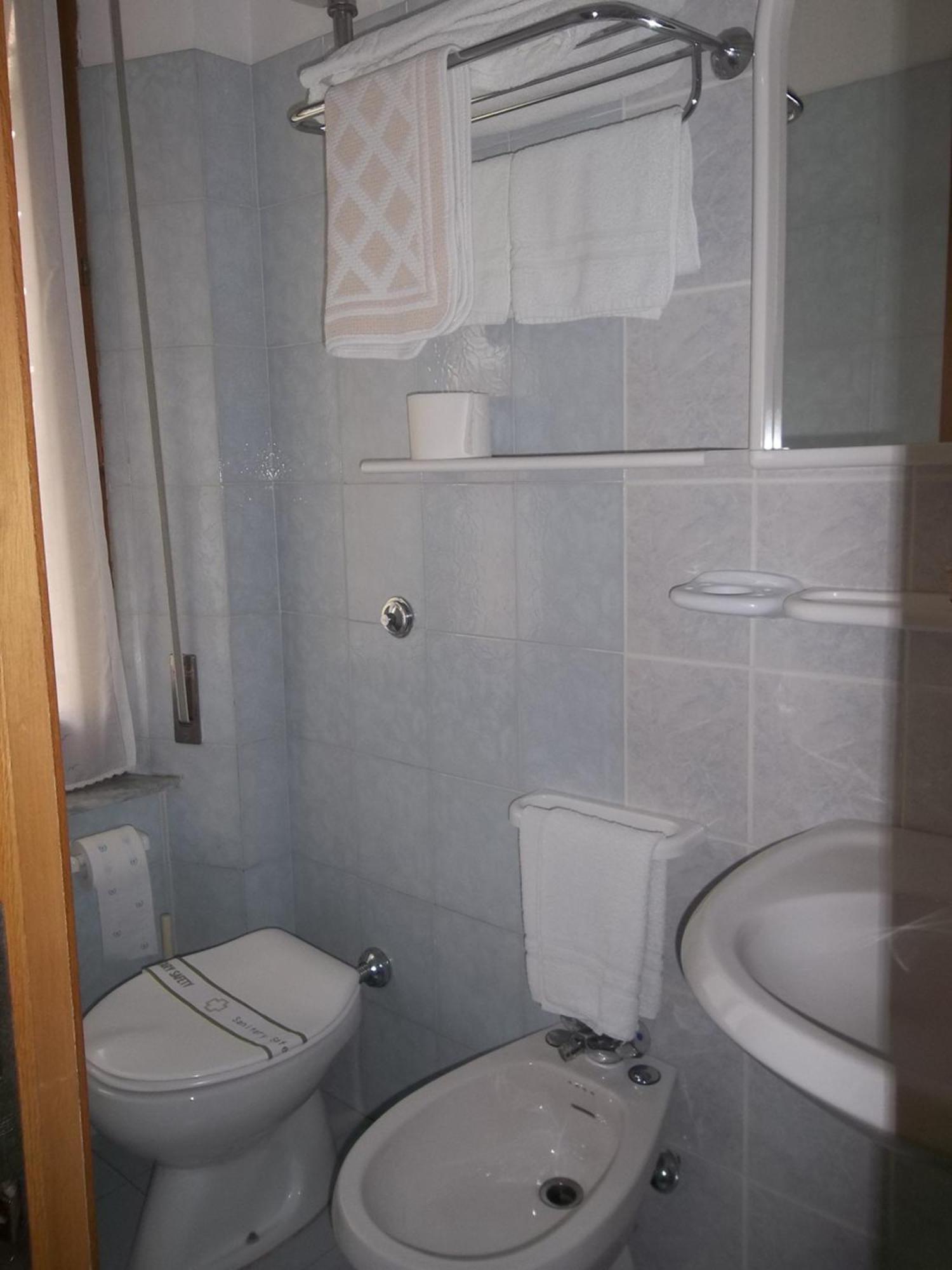 Hotel Lo Squalo Гротамаре Стая снимка