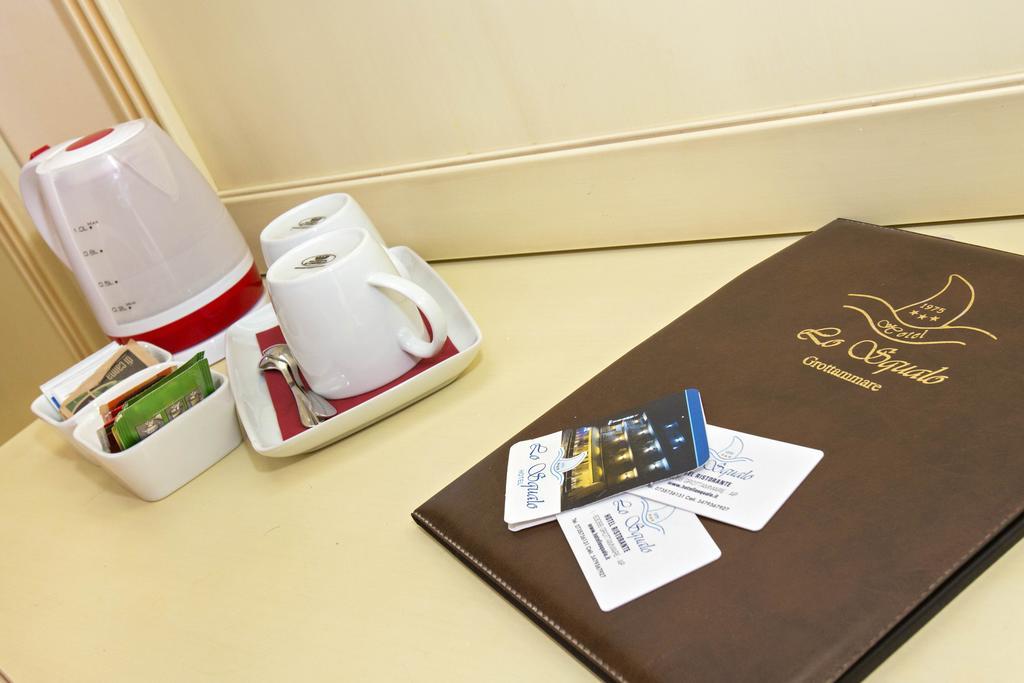 Hotel Lo Squalo Гротамаре Стая снимка