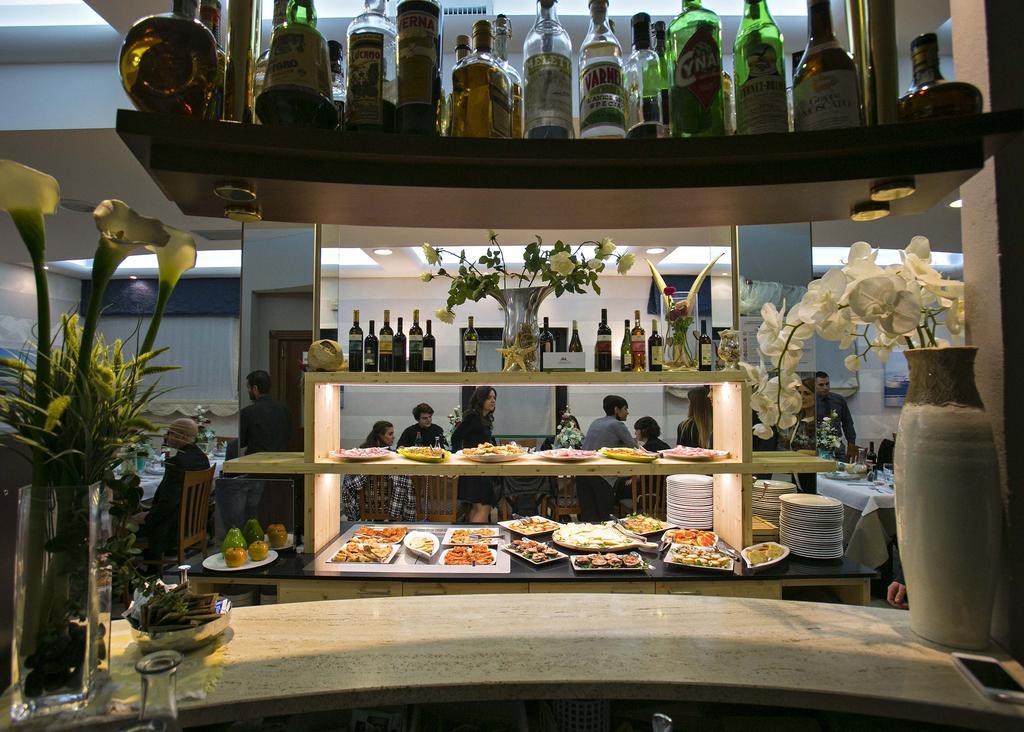 Hotel Lo Squalo Гротамаре Екстериор снимка
