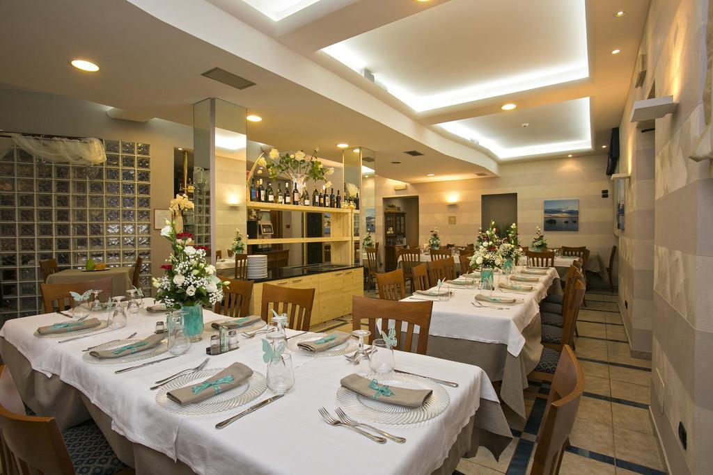 Hotel Lo Squalo Гротамаре Екстериор снимка
