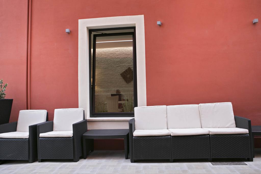 Hotel Lo Squalo Гротамаре Екстериор снимка