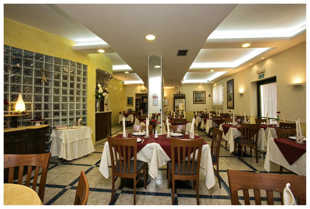 Hotel Lo Squalo Гротамаре Екстериор снимка