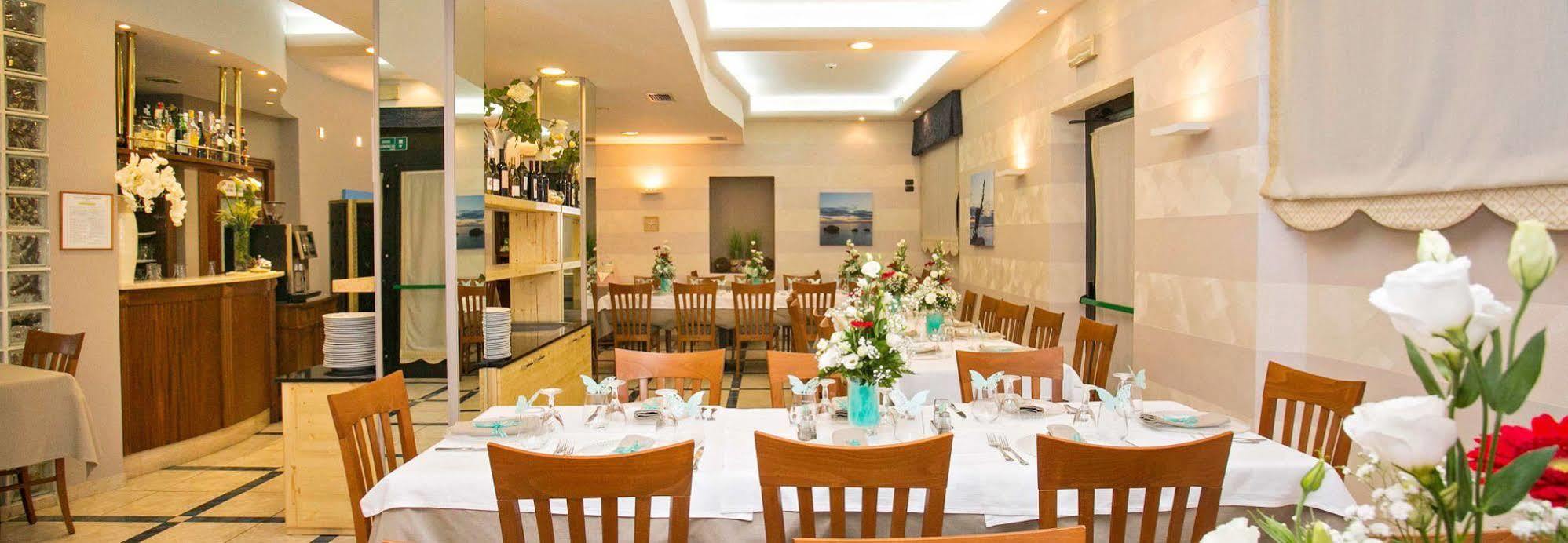 Hotel Lo Squalo Гротамаре Екстериор снимка